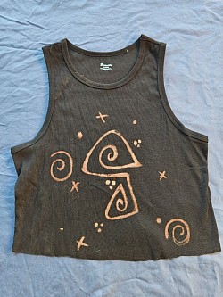 'much room' tank top crop