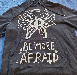 'Afraid' short sleeve hoodie