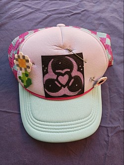 'Toxic Love' Hat
